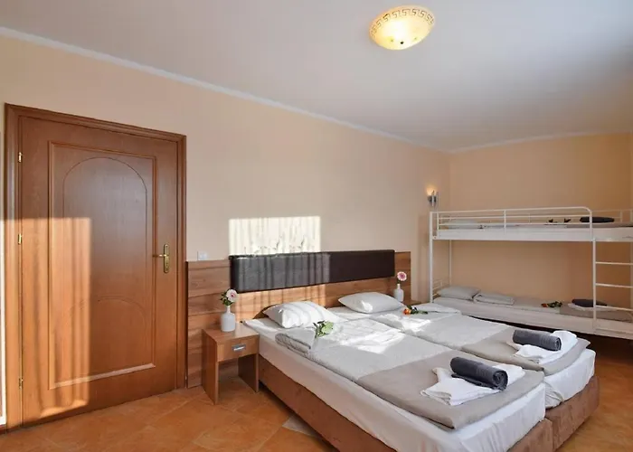 Δωμάτια σε οικογενειακή κατοικία Zojka
